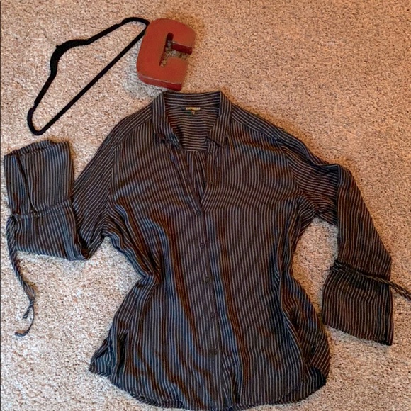 EXPRESS black pinstripe blouse w/flare sleeves - Picture 1 of 4